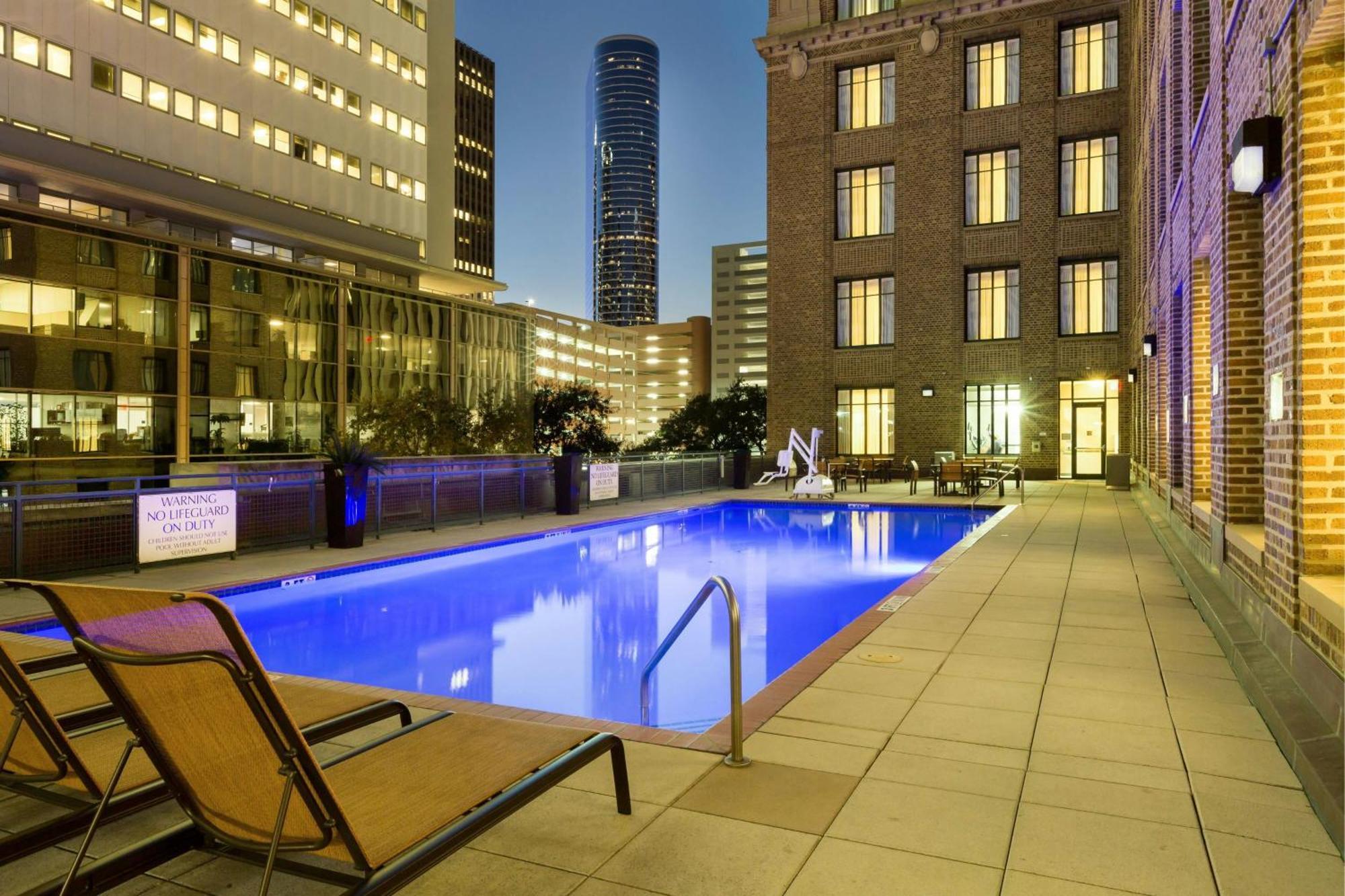 Residence Inn Houston Downtown/Convention Center Bagian luar foto